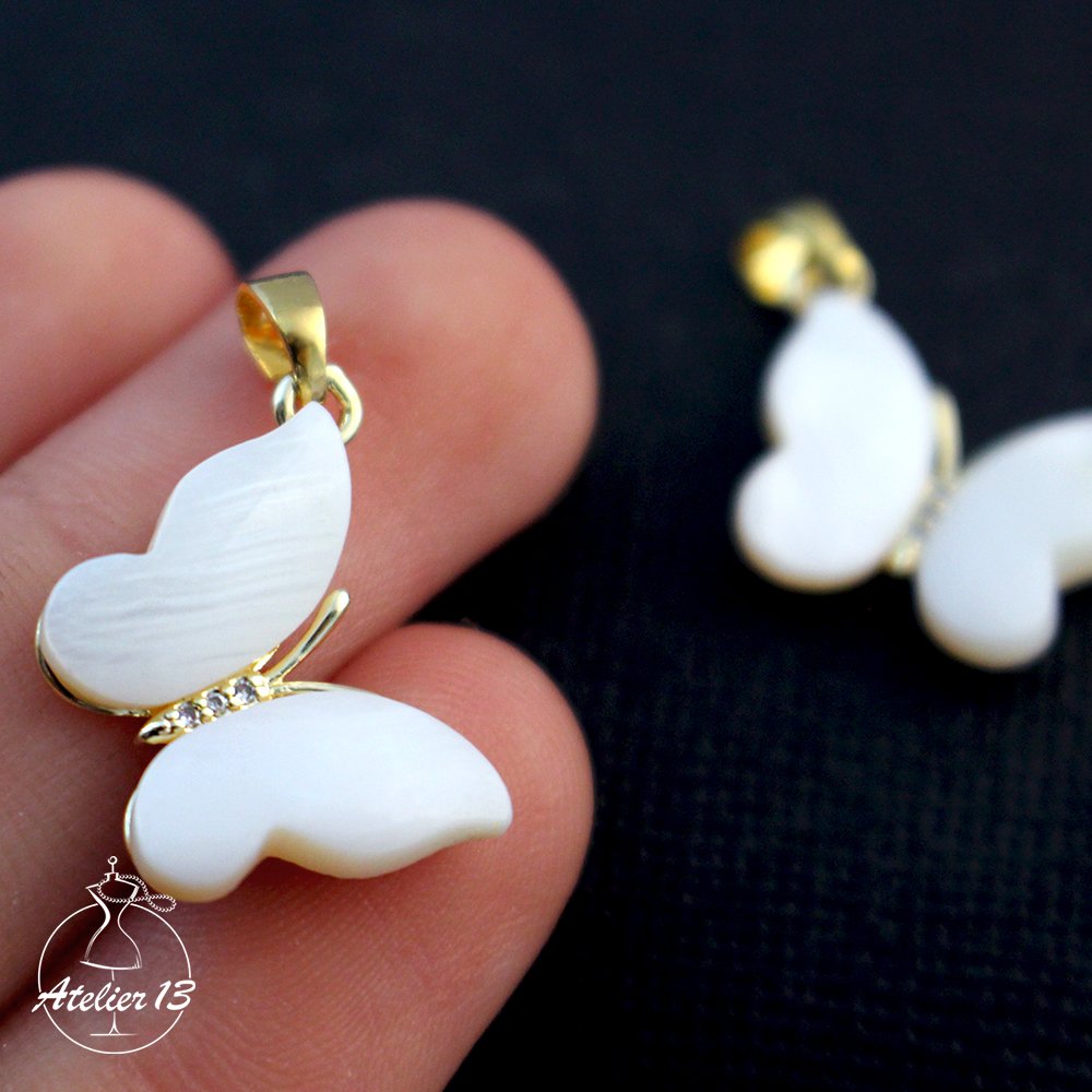 Pendant Butterfly, 17*15*4 mm, gold, cubic zirkonia, mother-pearl, 1 pc